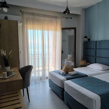 Maria Rooms To Let Ouranoupoli Exterior photo