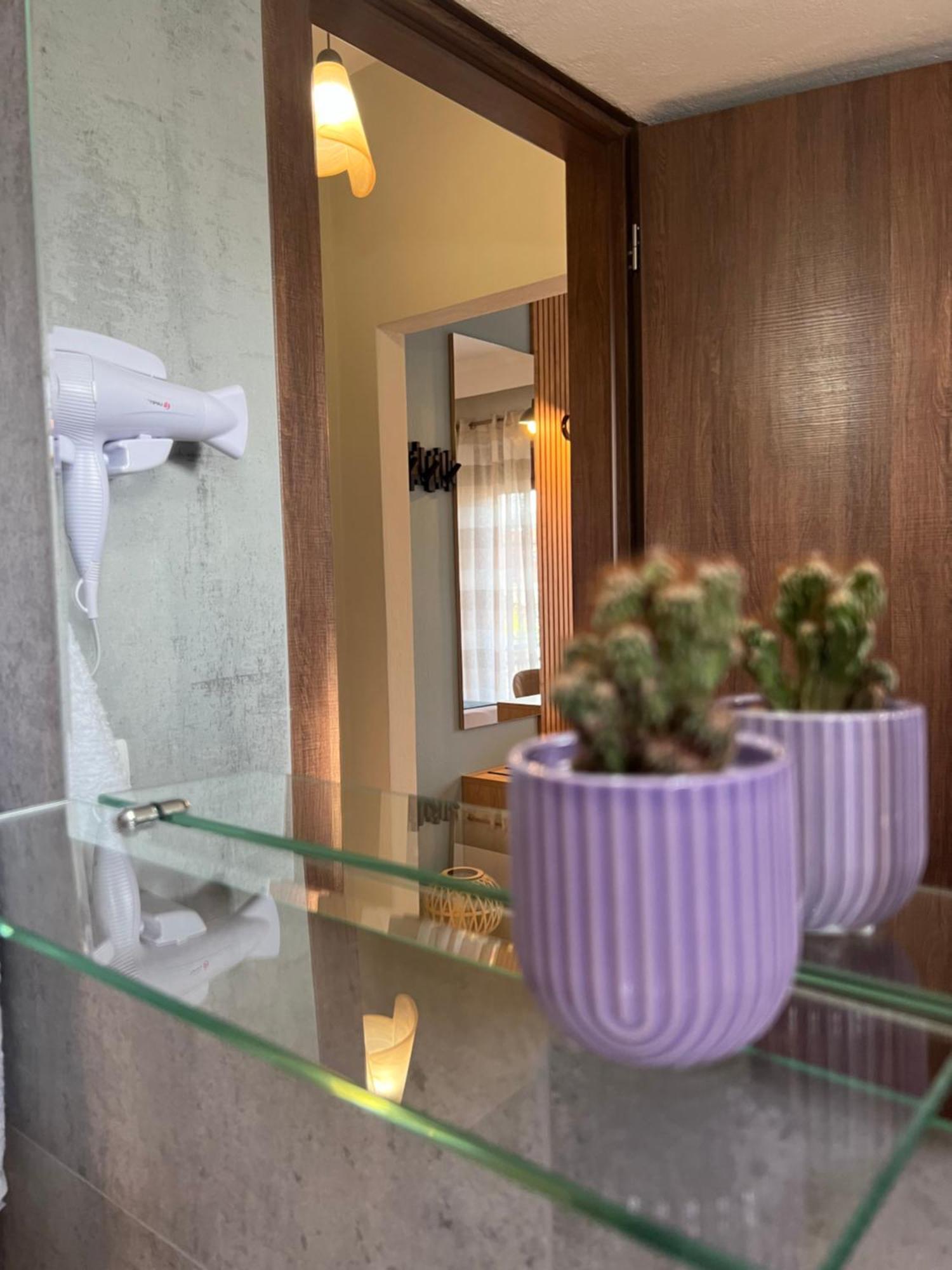 Maria Rooms To Let Ouranoupoli Exterior photo