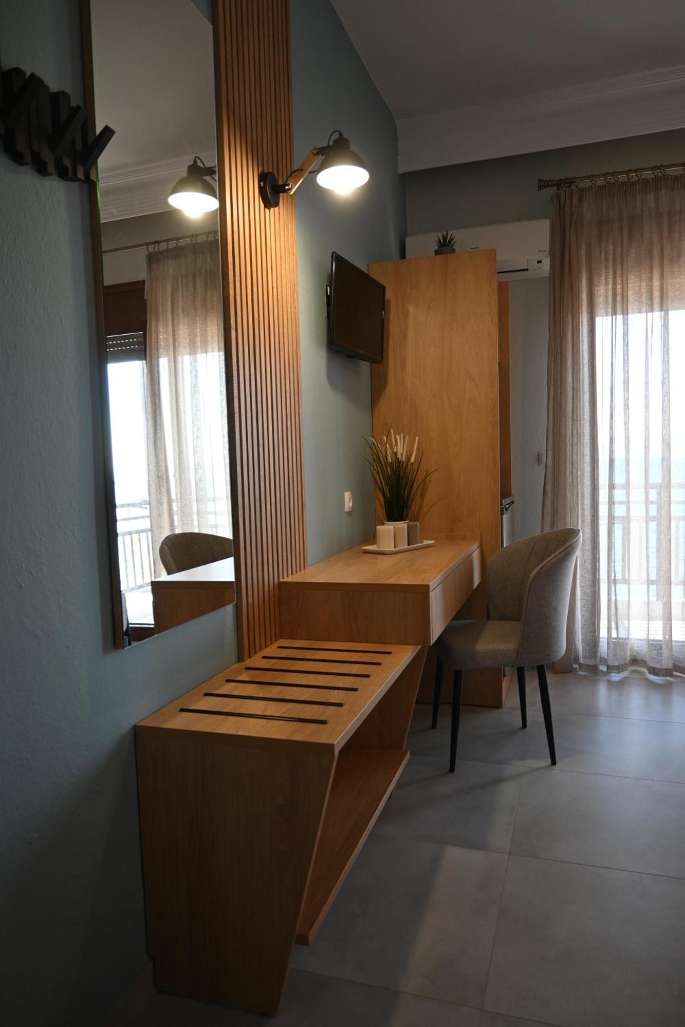Maria Rooms To Let Ouranoupoli Exterior photo