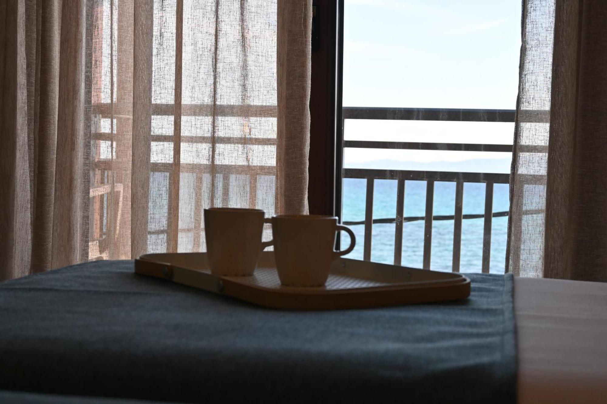 Maria Rooms To Let Ouranoupoli Exterior photo