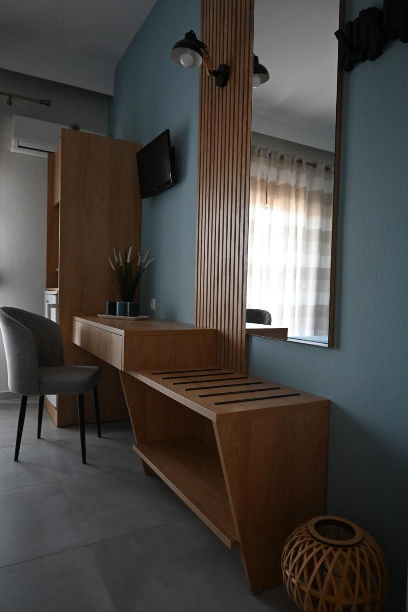 Maria Rooms To Let Ouranoupoli Exterior photo